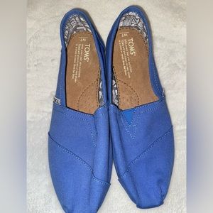 New Toms without box!!